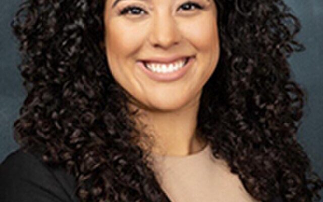 Sen. Alexis Calatayud Files Bill to Increase Parkinson's Disease Reasearch