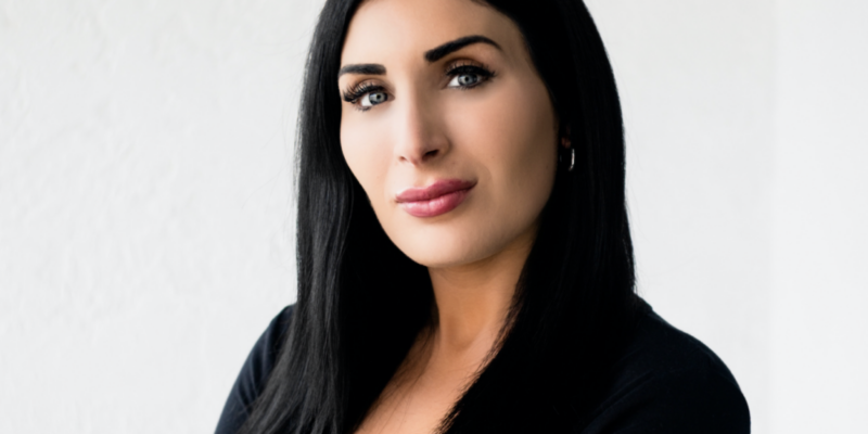 Salazar and Laura Loomer Fight on X About Cubans, Haitians, Venezuelans, and Nicaraguans' Legality