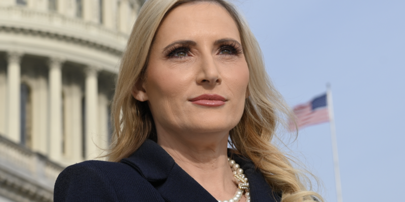 Lee Introduces Bill Increasing Scrutiny and Transparency of DHS