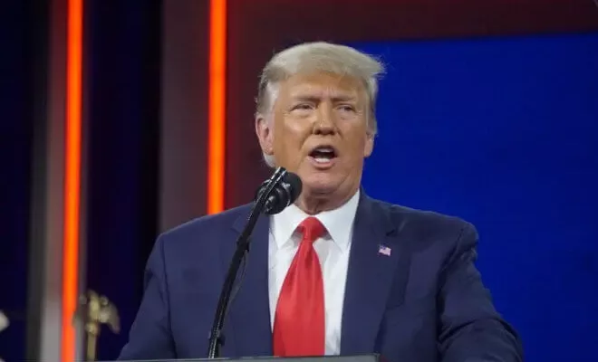 Trump Squeezes Federal Agencies in New Government Efficiency Order
